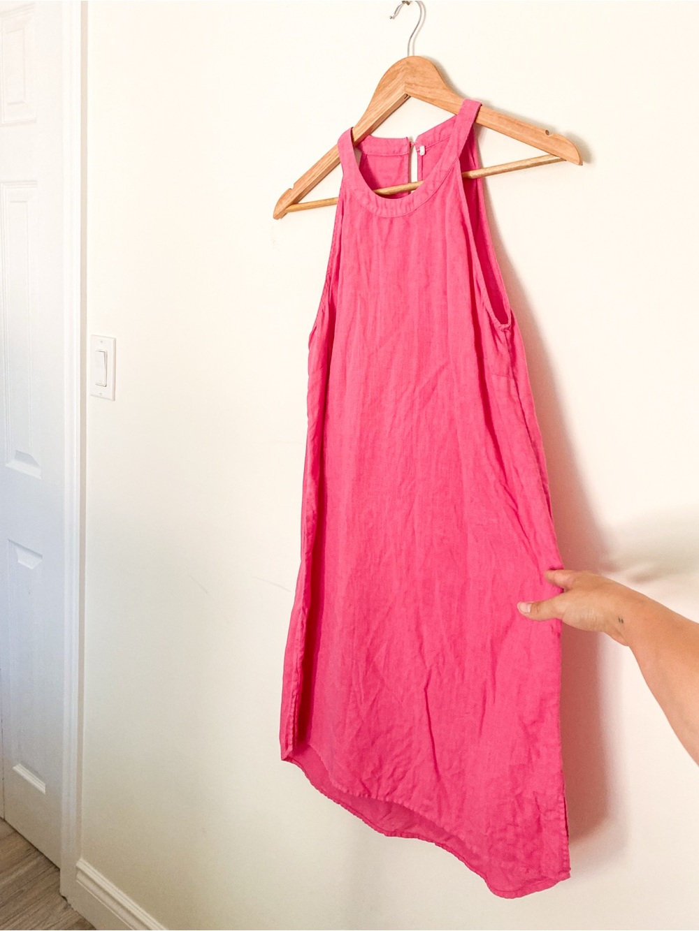 UNBRNDED | 100% Linen | Relaxed Halter Shift Dress | Size S - Picture 3 of 7